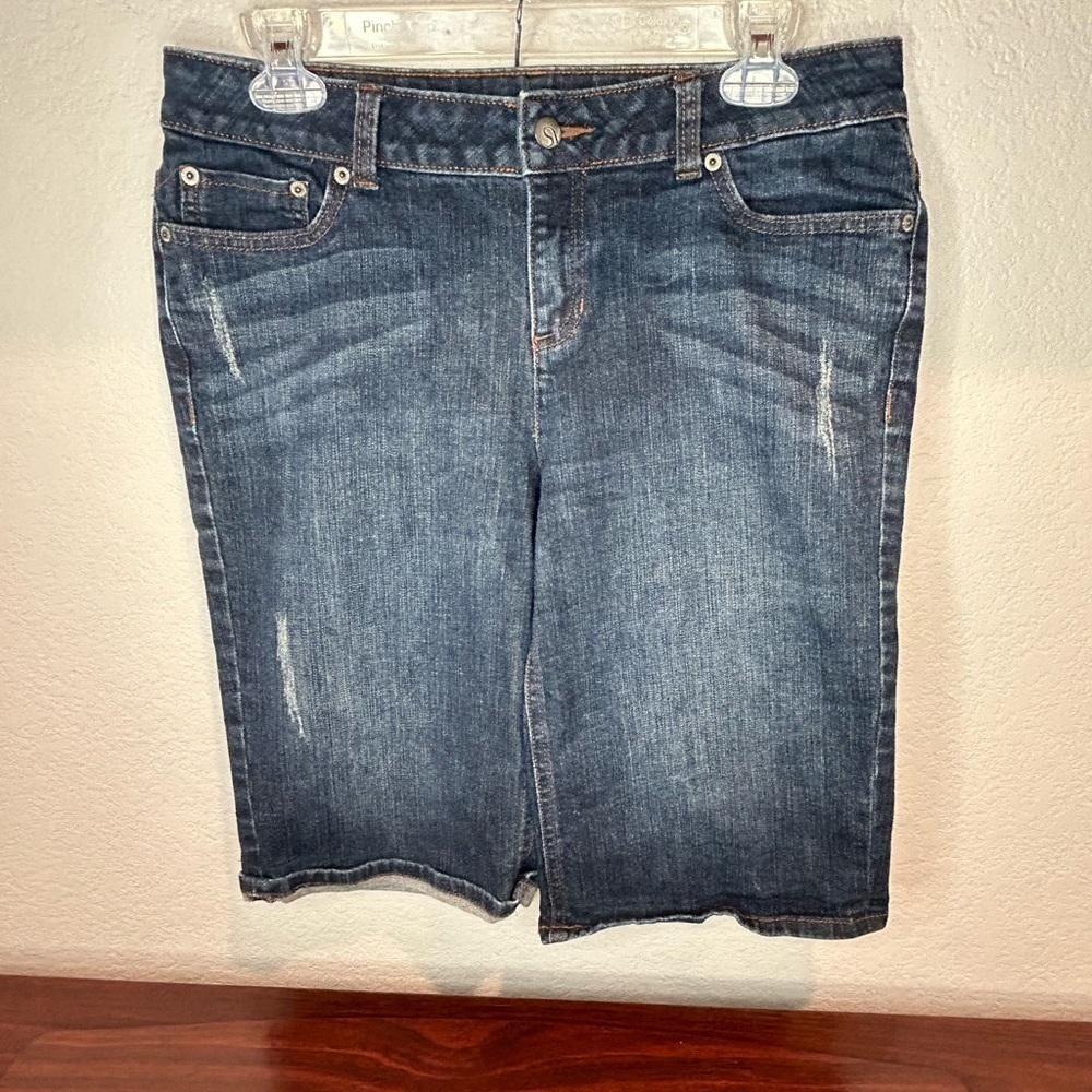 WJ4. Simply Vera Boyfriend Sz 10, R9, Ins 12 Jean shorts.